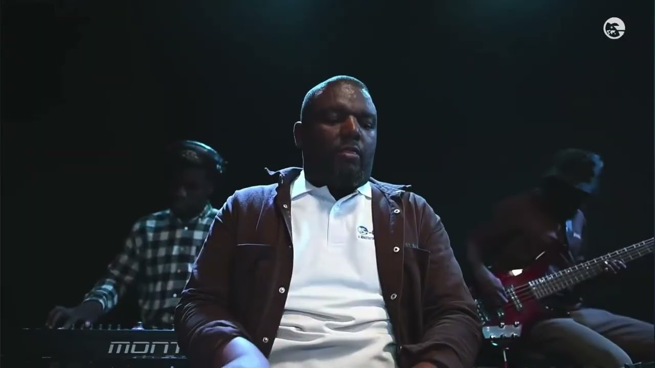 Spontaneous Worship Session by Ransford Larbie at The E-church (Pentecost) @ransfordlarbie442 