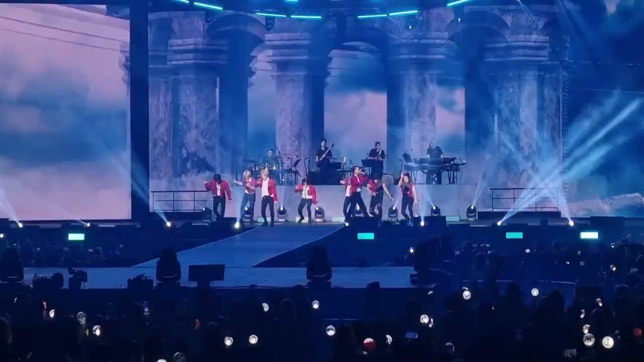 STRAY KIDS (스트레이 키즈) - TOP @ 230218 2ND World Tour MANIAC in Melbourne | Live Fancam Performance