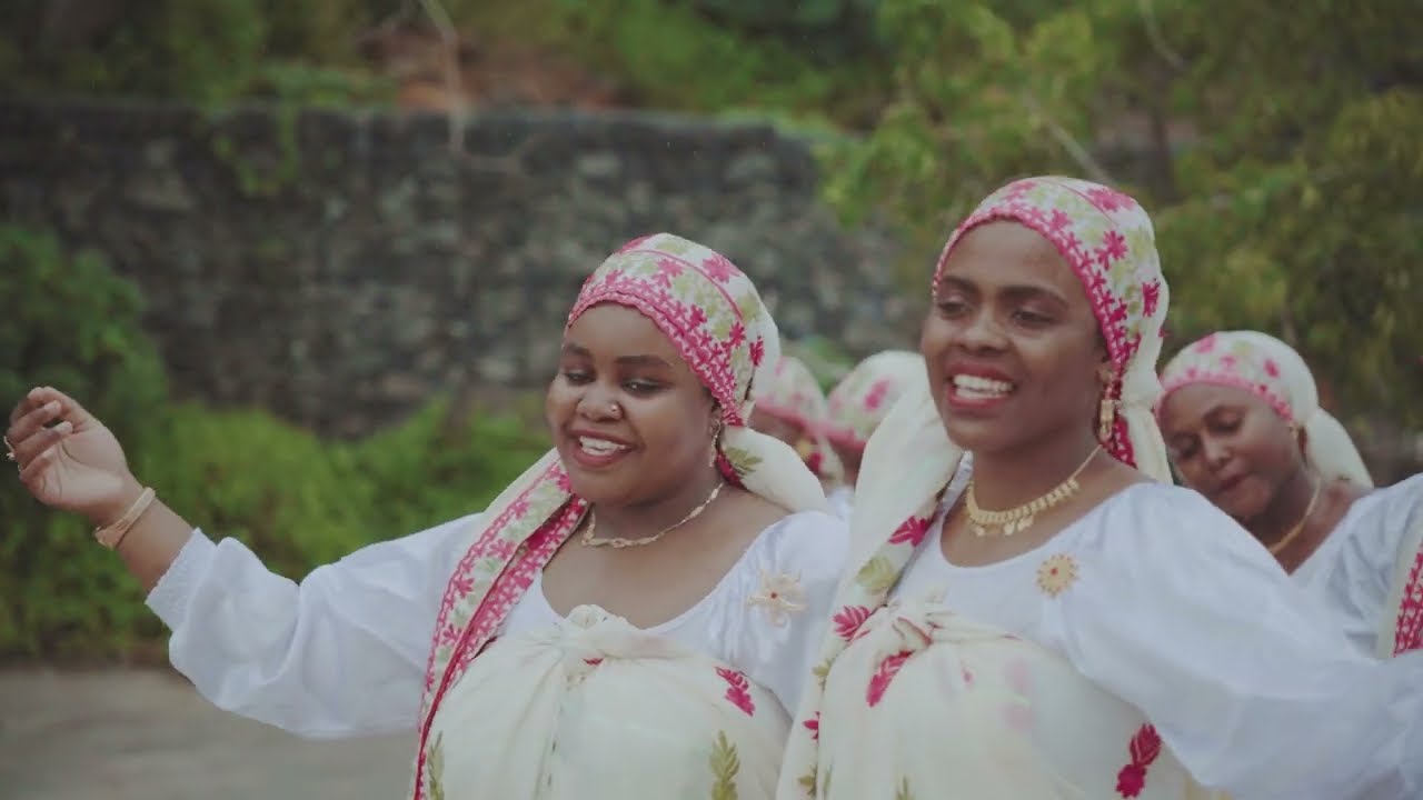Deba Mpaoura & Mafati
