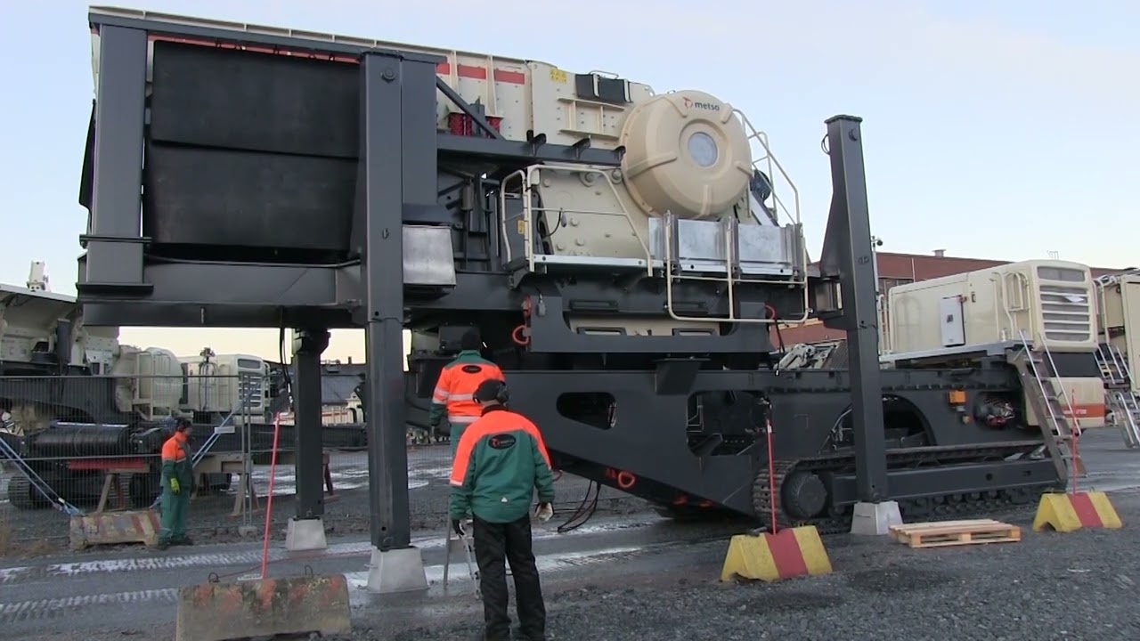 Concasseurs à mâchoires LT130E Lokotrack Metso