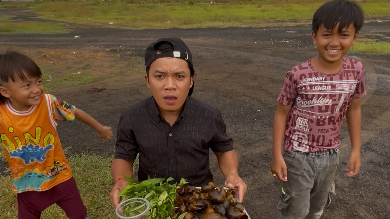 តោះមើលអាតយ ញ៉ាំខ្យងស្រែ🤣