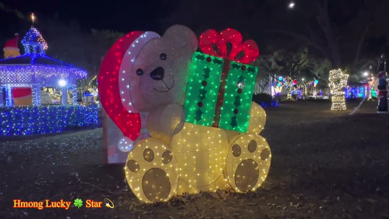 Peb mus ncig saib Christmas Lights after New Year zoo Nkauj kawg li . 2-26-26