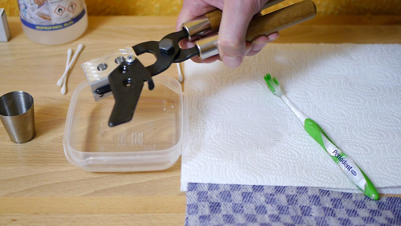 How to prep a bullet mold for first time use