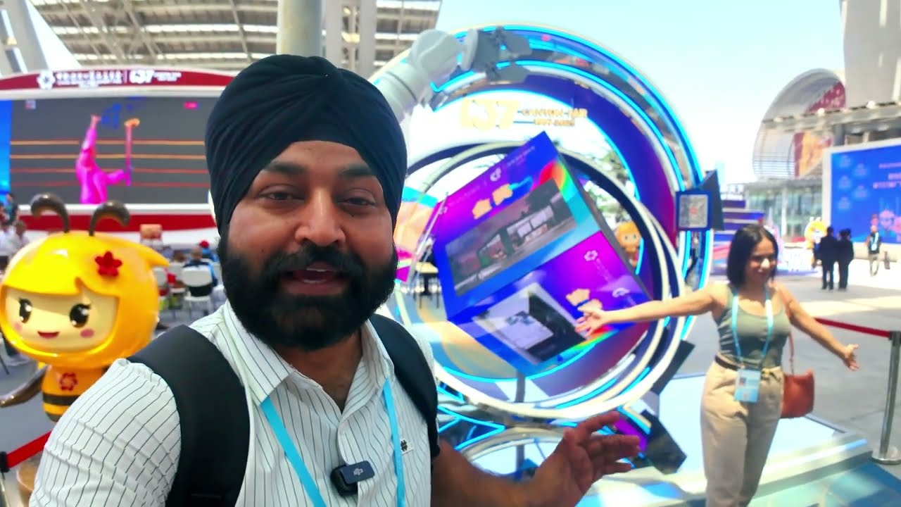 china canton fair 2025 ! smart powerbank charging station in china @itsAtharvaMaheshwari