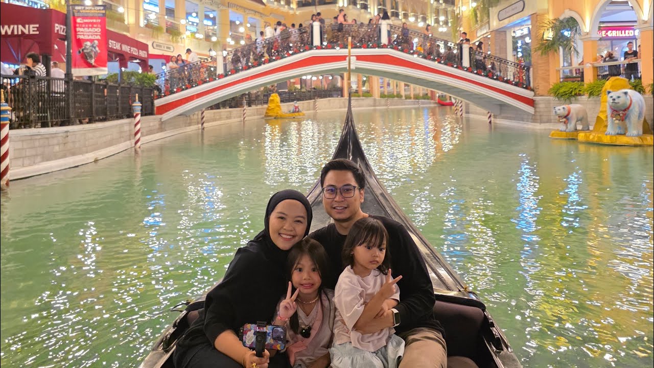 Little Venice in Manila! - Venice Grand Canal Mall