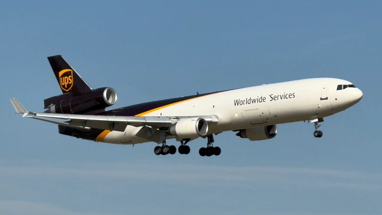 Beautiful afternoon plane spotting from Dallas Fort-Worth. Part 2/2 (Dreamliner go around)