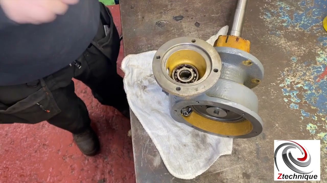 Ztechnique Overhaul of an MD Dryer Gearbox - www.ztechnique.co.uk training.mp4