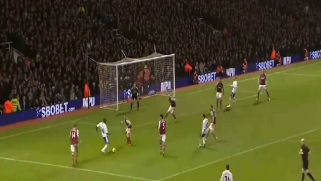 Steven Pienaar vs West Ham