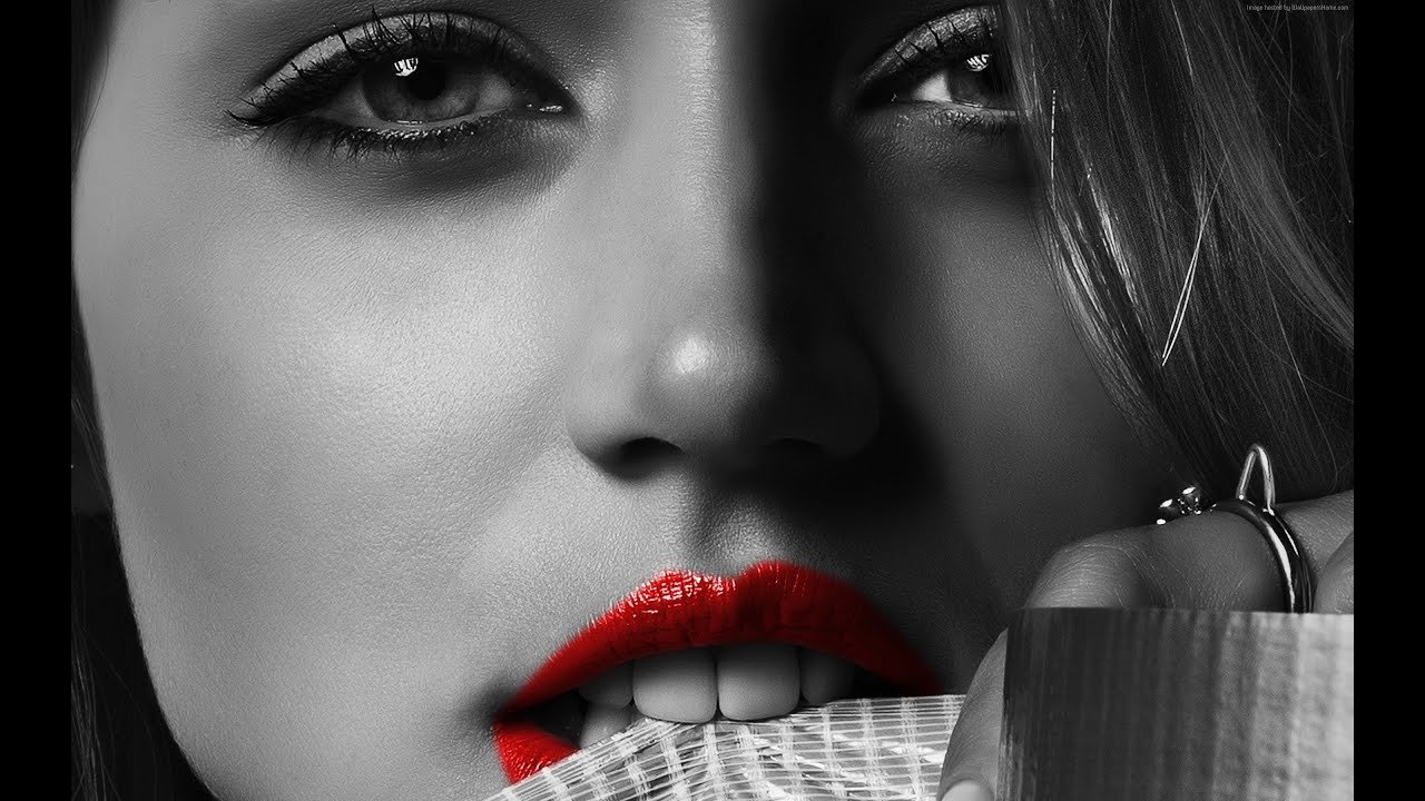 #12 Ana de Armas Photo Gallery