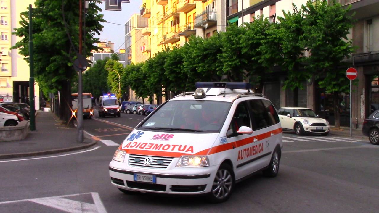 Polizia Locale + Automedica 118 + CRI La Spezia in sirena