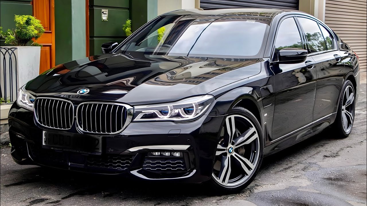 2018 BMW 740e Plug in Hybrid - Interior and Exterior Walkaround [4K]