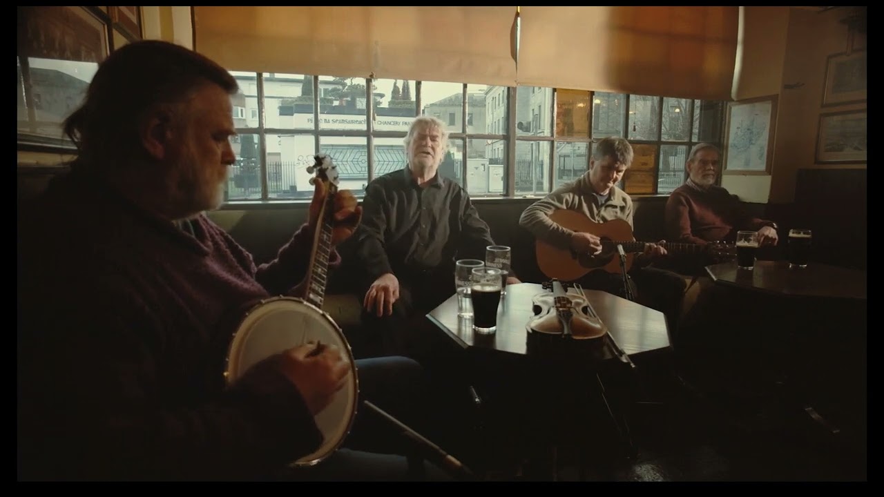 Brendan Gleeson, Barry Gleeson, and Francis Gaffney perform 'Pride of Pimlico'