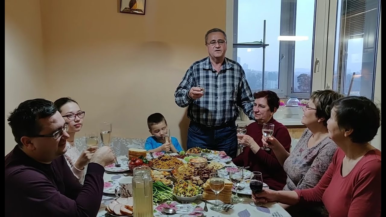 Отмечаем 8 Марта.