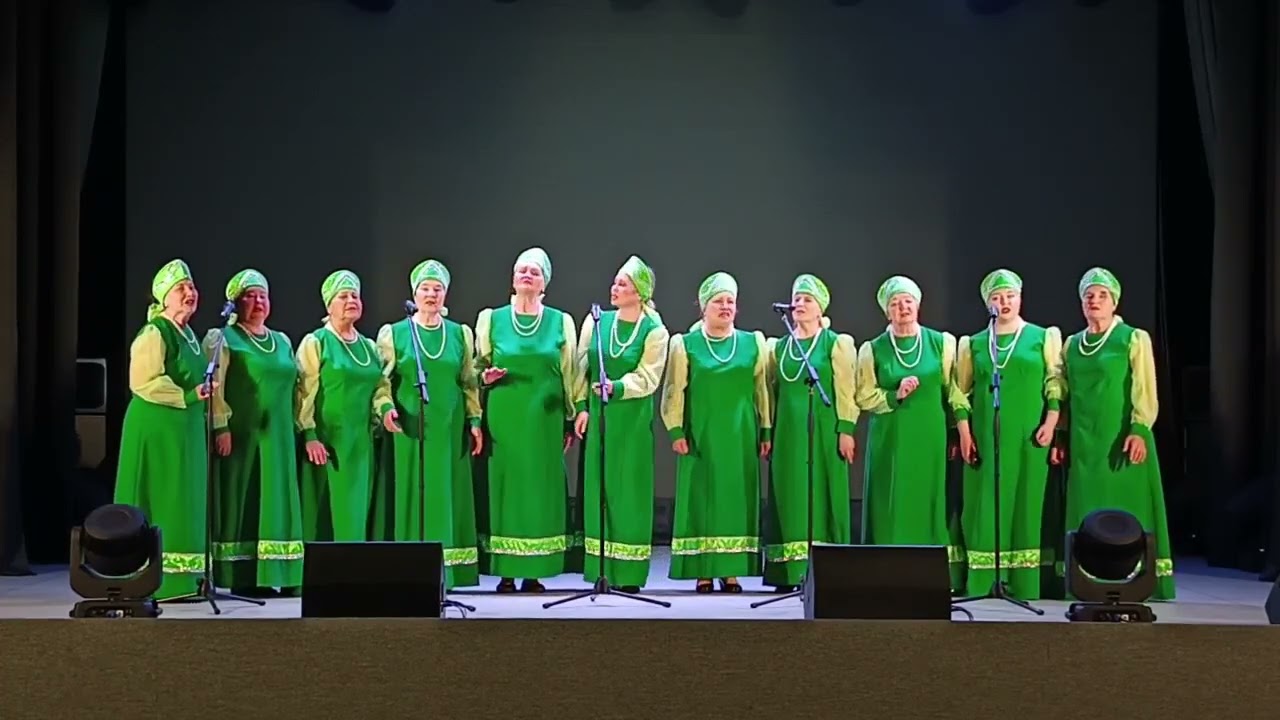 Народный хор ветеранов «Оптимист» МБУК «Кезский РДК» Разбросала косы русая береза…