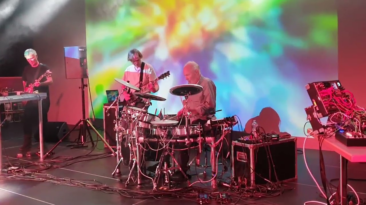 Michael Rother with Franz Bargmann & Hans Lampe: Neuschnee live in Berlin 2022