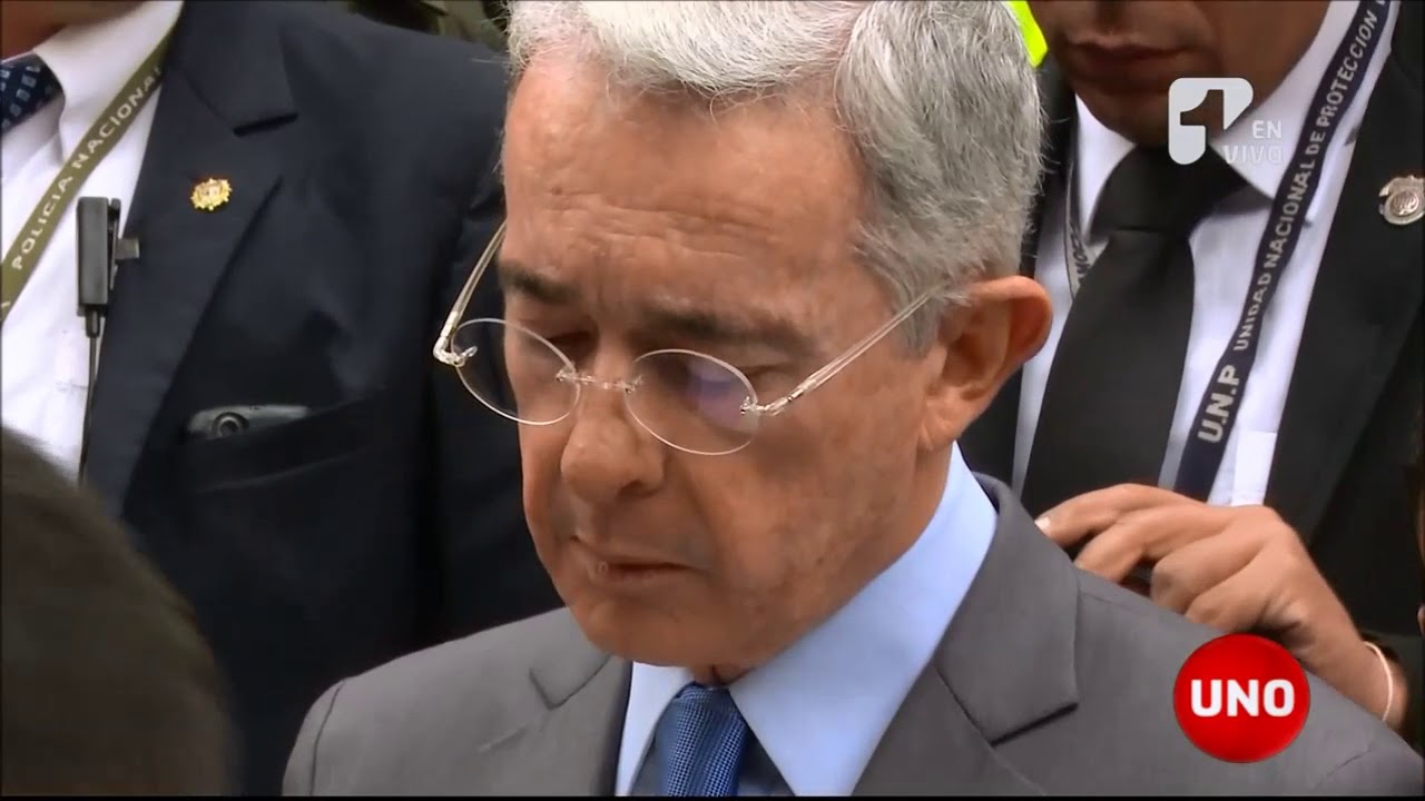 Abogado de Álvaro Uribe habría utilizado planteamientos incoherentes en defensa de su cliente