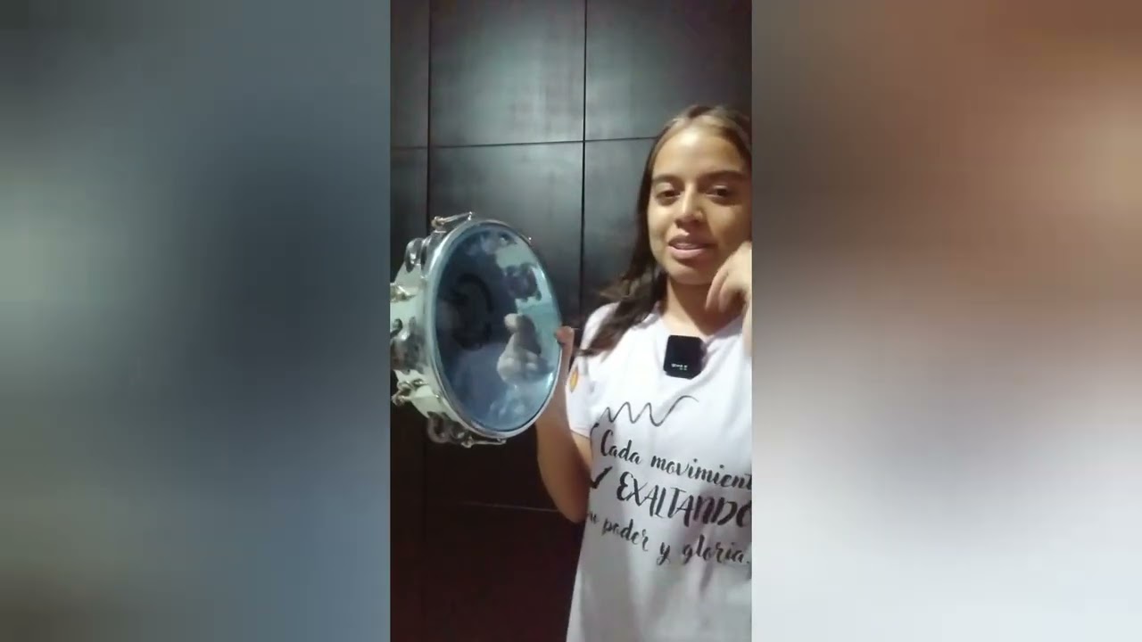 Partes y movimientos con panderos