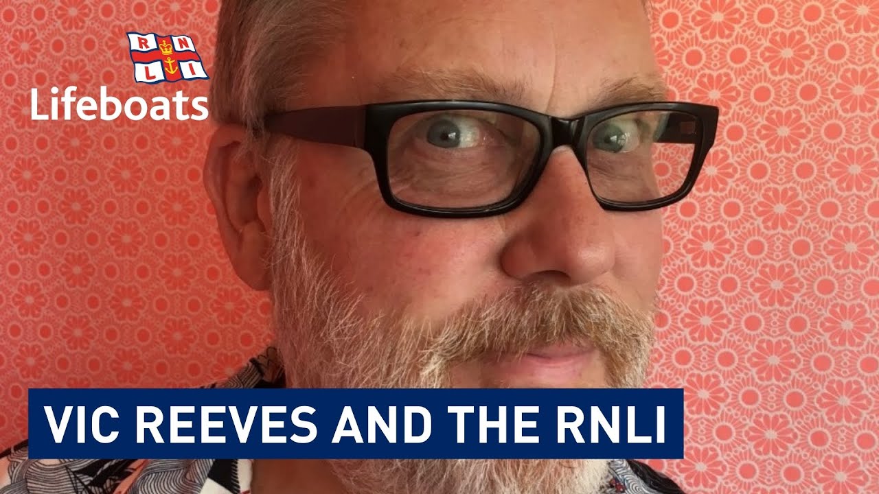 Vic Reeves speed art raises thousands for the RNLI
