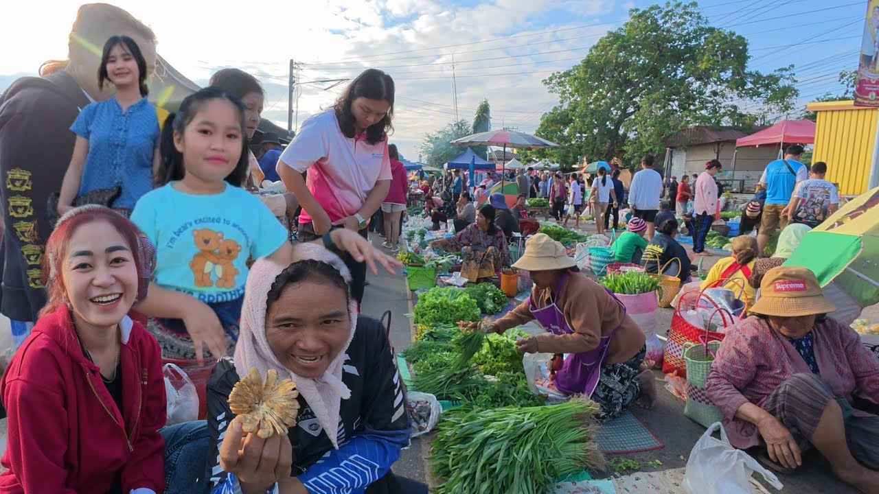 เที่ยวตลาด | ตลาดมิตรภาพไทย-ลาว ชานุมาน #อาหารพื้นบ้าน #อาหารตามฤดูกาล #สาวลาว อำนาจเจริญ
