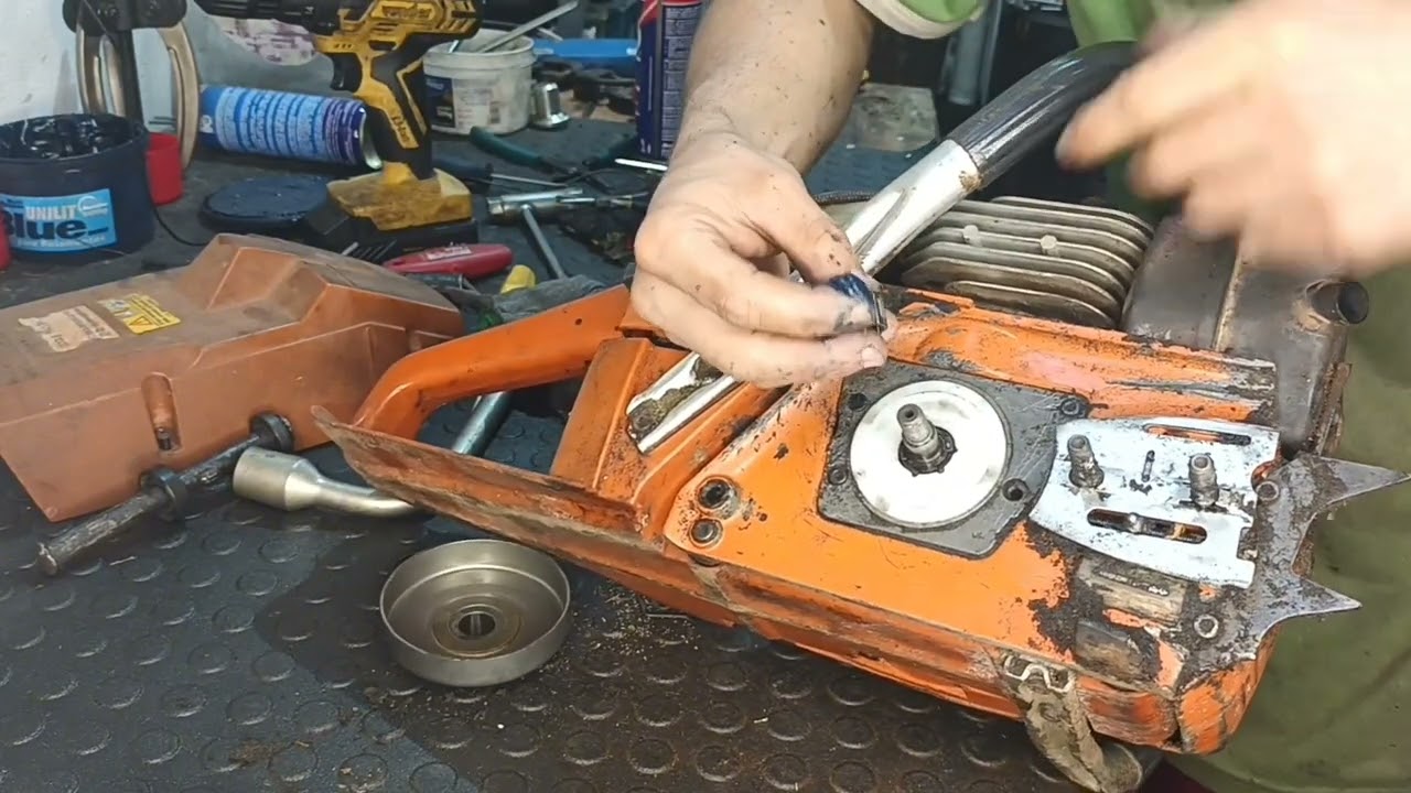 Desafio Extremo: Corrente de Motosserra Fora do Sabre - O Que Está Acontecendo
