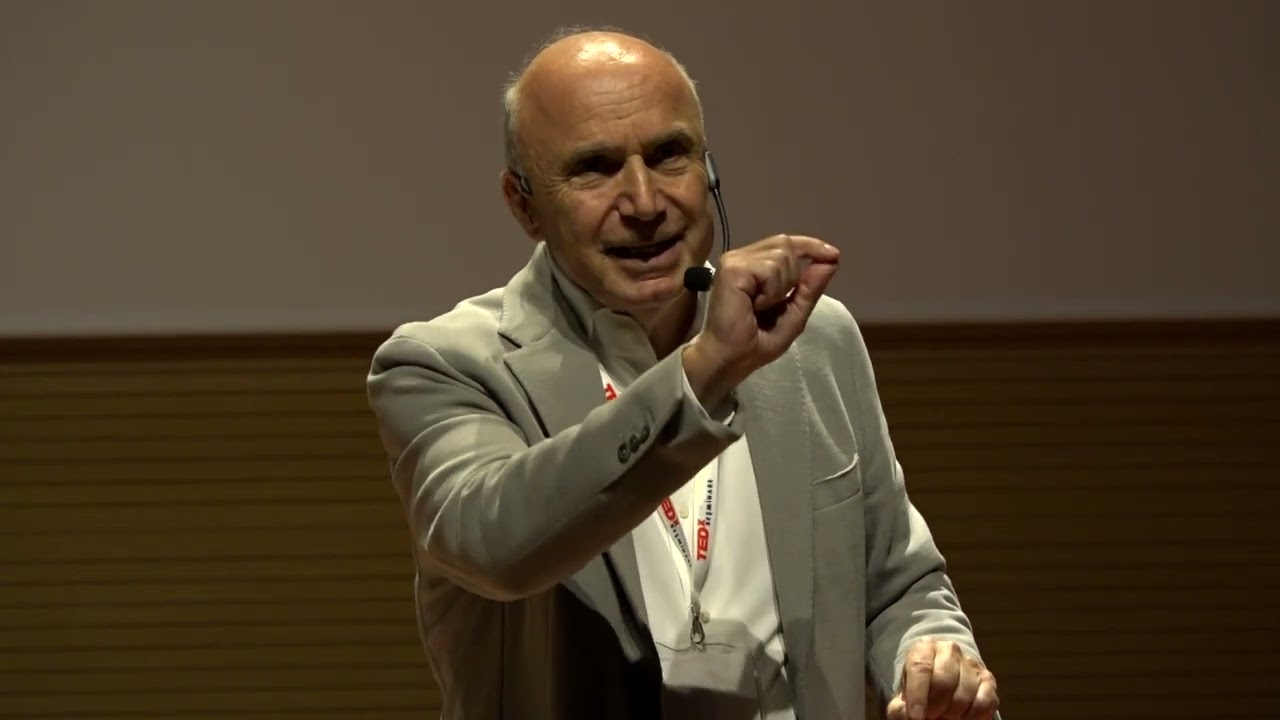 Utangaç Penguenler | Şerif Kaynar | TEDxBes Minare Youth