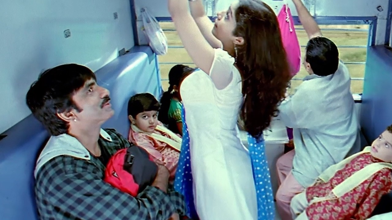 Ravi Teja इतना बड़ा बड़ा देख कर हुए पानी पानी फिर देखिये क्या हुआ...Ravi Teja Best Romantic Scenes 