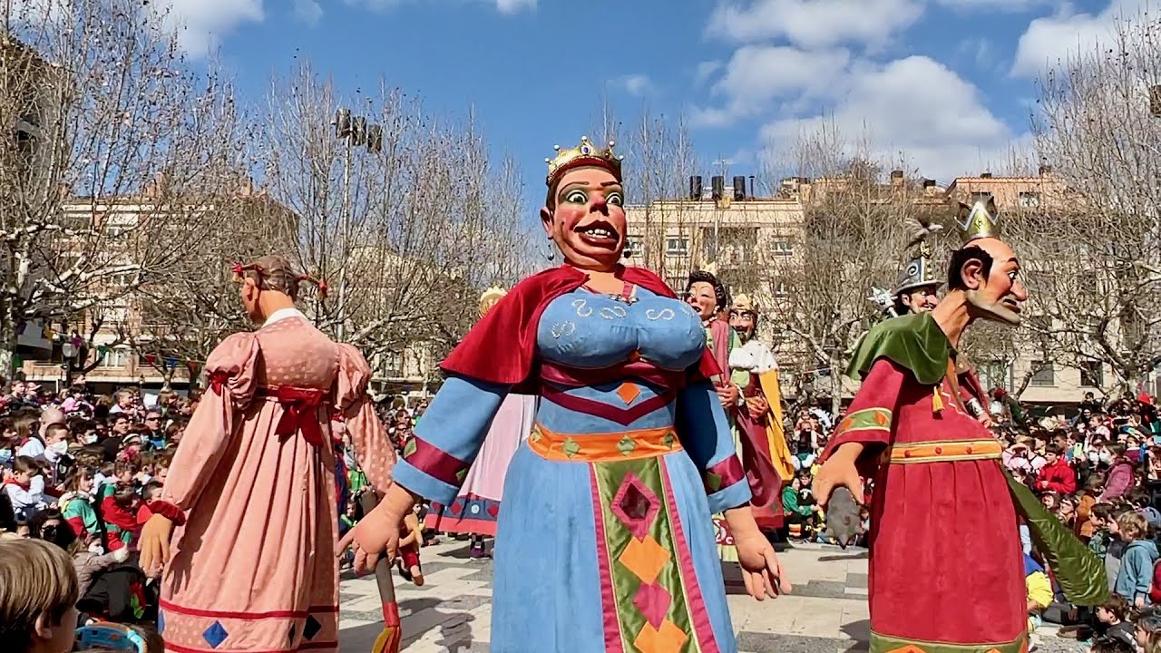 Ball dels Gegants Bojos i Gegants Vells (Carnaval de Solsona 2022)
