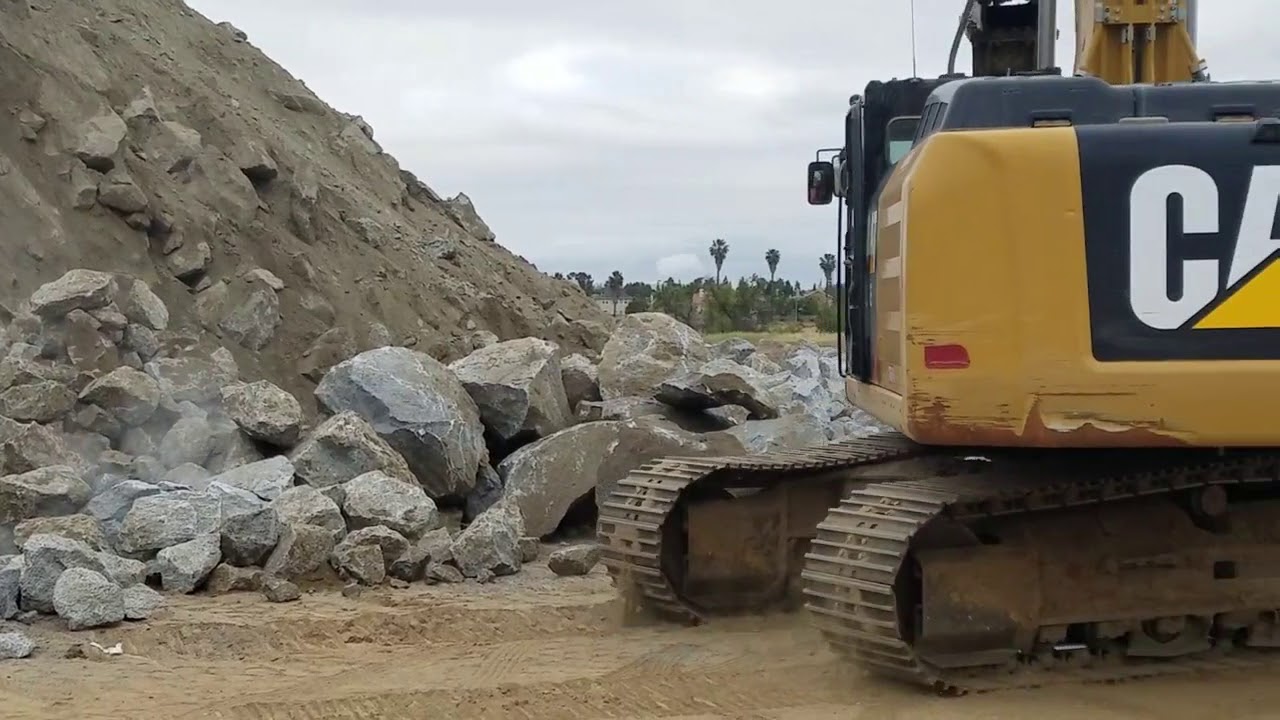 BTi - BXR85 Hydraulic Breaker Large Size - by CRD