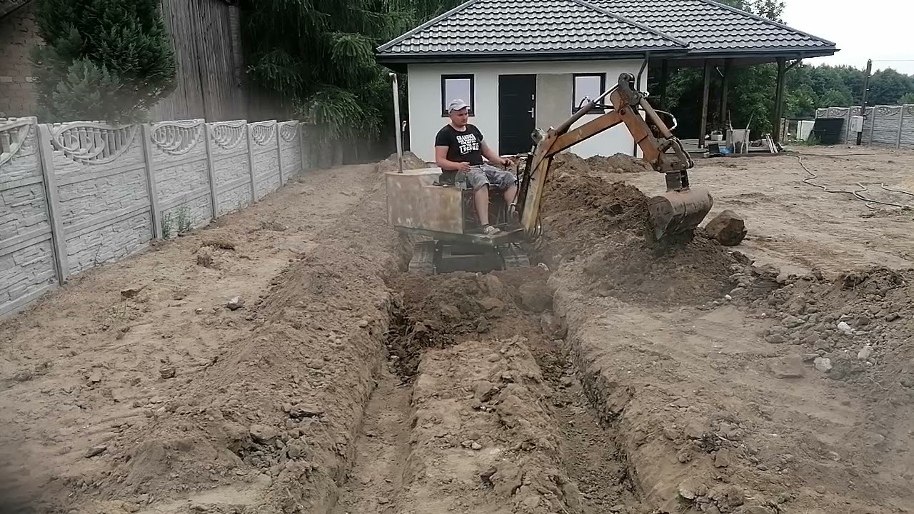 Korytowanie minikoparka SAM