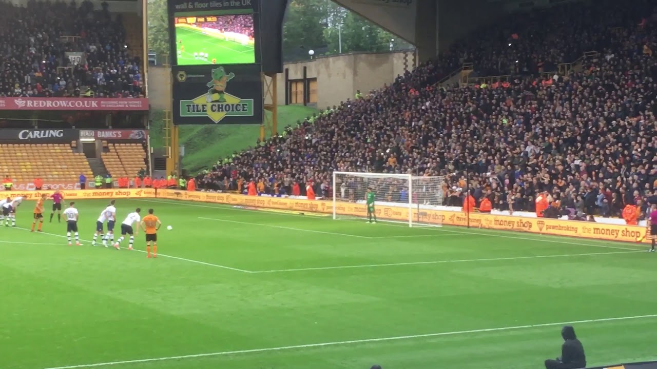 Leo Bonatini penalty for Wolves vs Preston- 2017/18