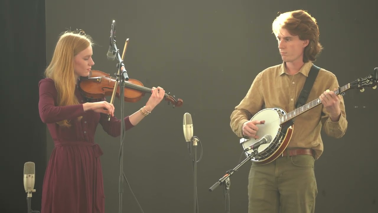 Cold Frosty Morn - Lauren Stewart & Henry Hilliard
