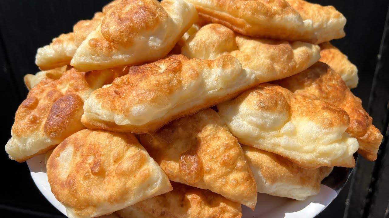 МЯГКИЕ ОЛАДКИ НА ЗАВТРАК 🥰 Быстрый рецепт без дрожжей 😱