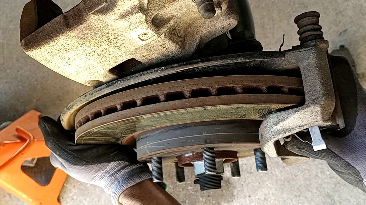 Como instalar facilmente las pastas del frenado de enfrente,para un Nissan Sentra 2017