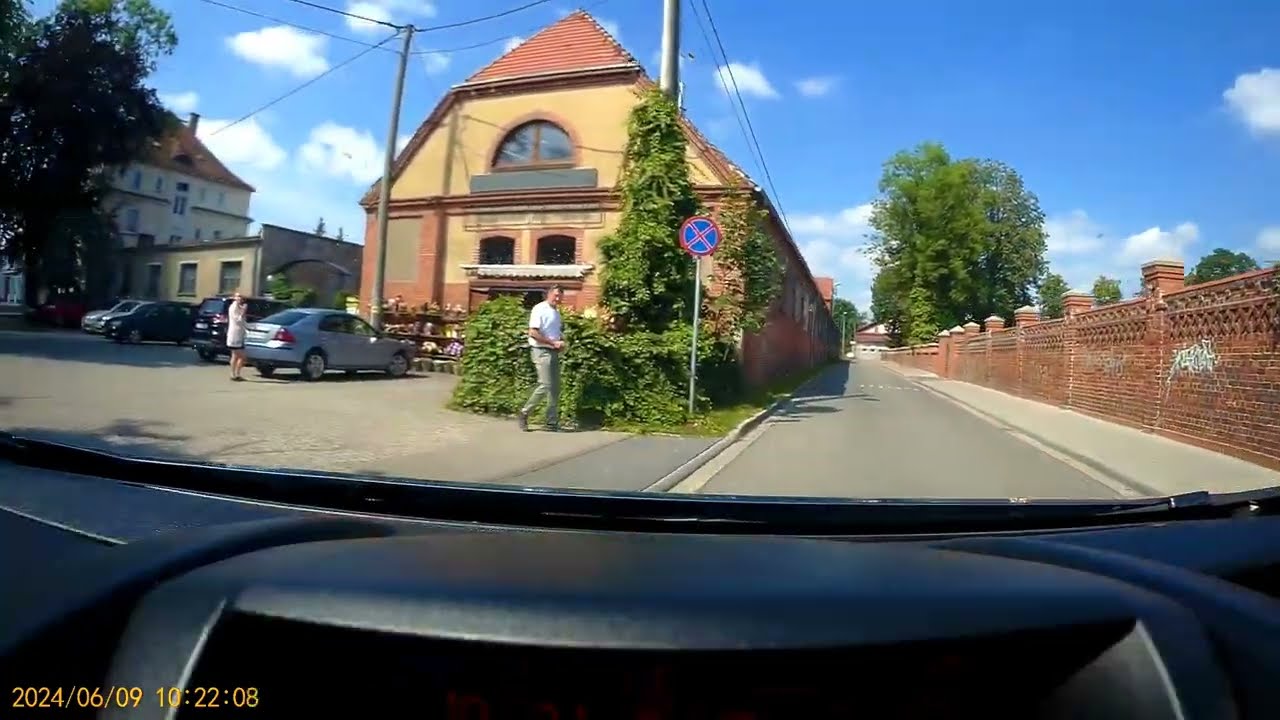 Jedziemy autem przez miasto GRODKÓW 09 06 2024 r