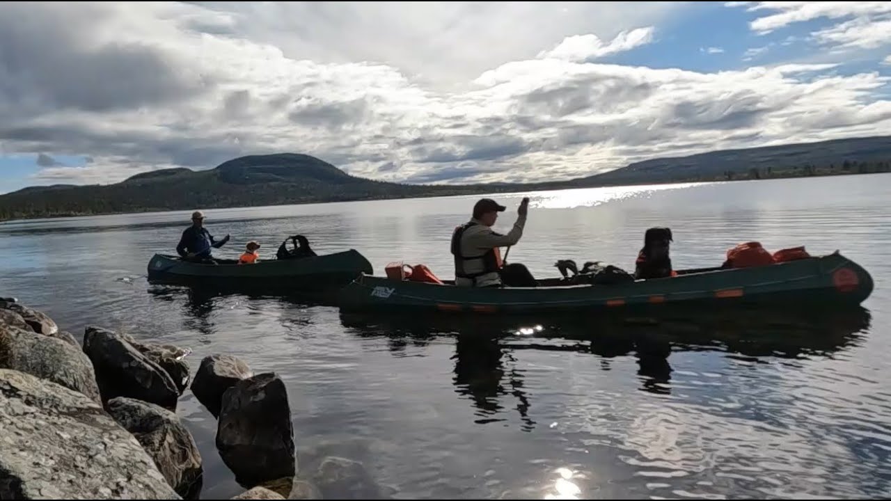 Med kano og happy-dogs i Femundsmarka Episode 2:3