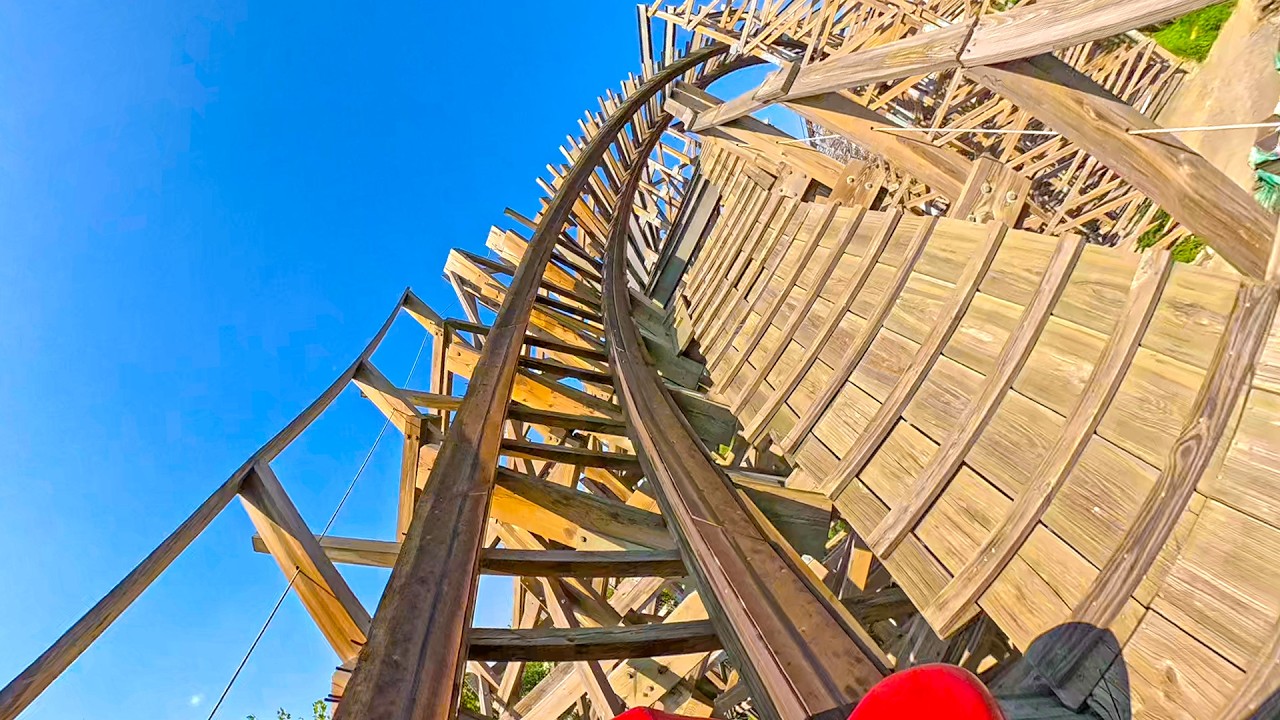 5 Awesome and 1 Crappy Wooden Roller Coasters In China!