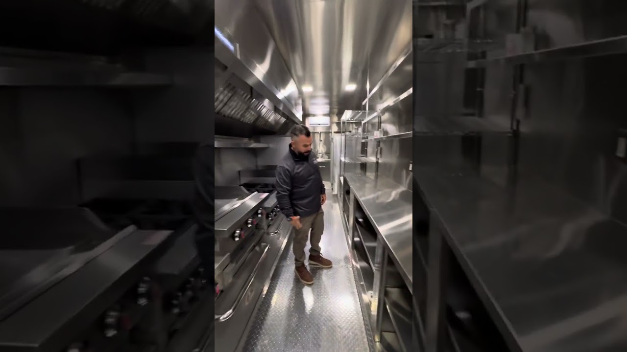 FULL TOUR OF 32FT MOBILE KITCHEN