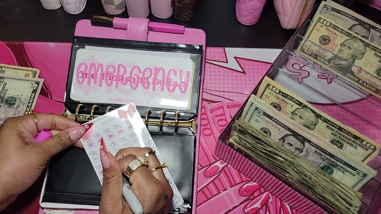 Наличные: 293 доллара 🎀👛🎀