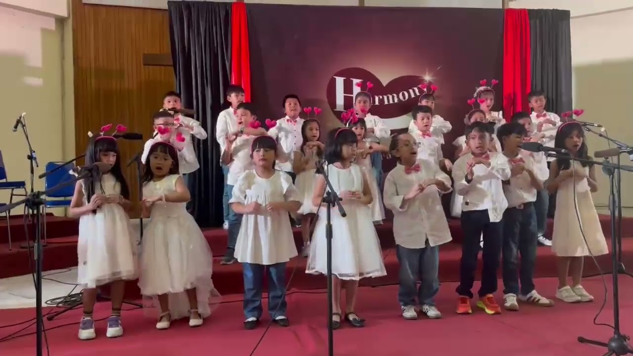 Konser Harmony of Generations. Kids Chore Grade 1-3.