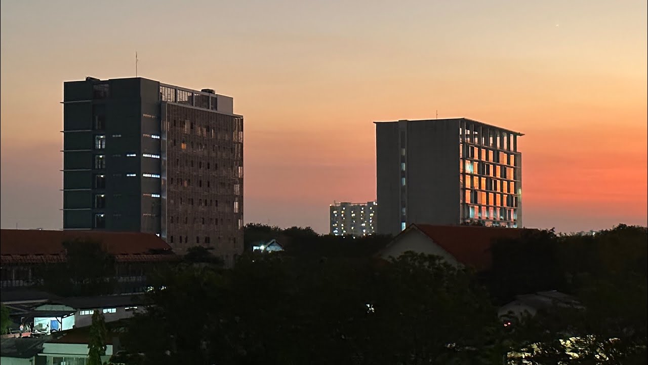 Keliling Kampus ITS (Institut Teknologi Sepuluh Nopember) di Surabaya