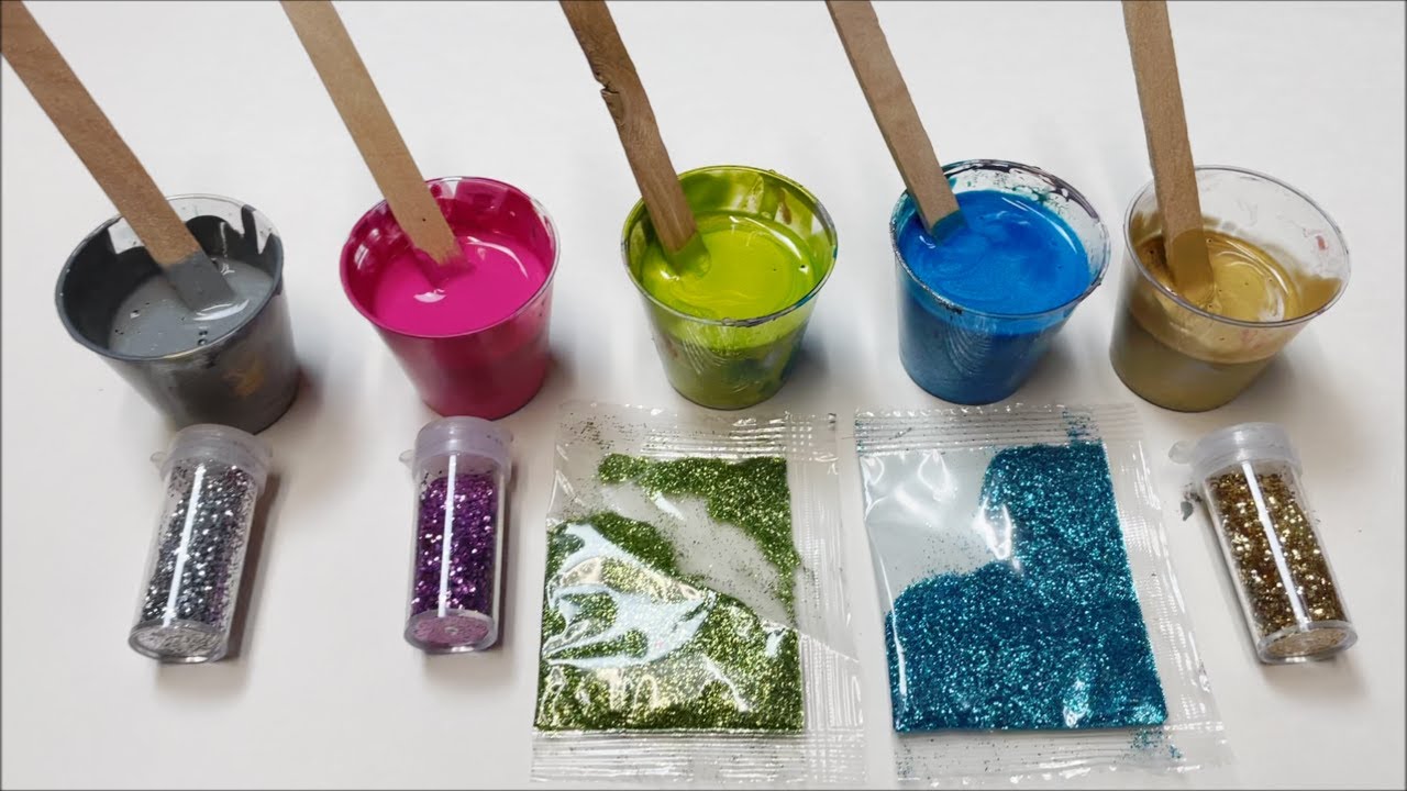 GLITTER PAINT POUR | MIXING ACRYLIC PAINT WITH GLITTER