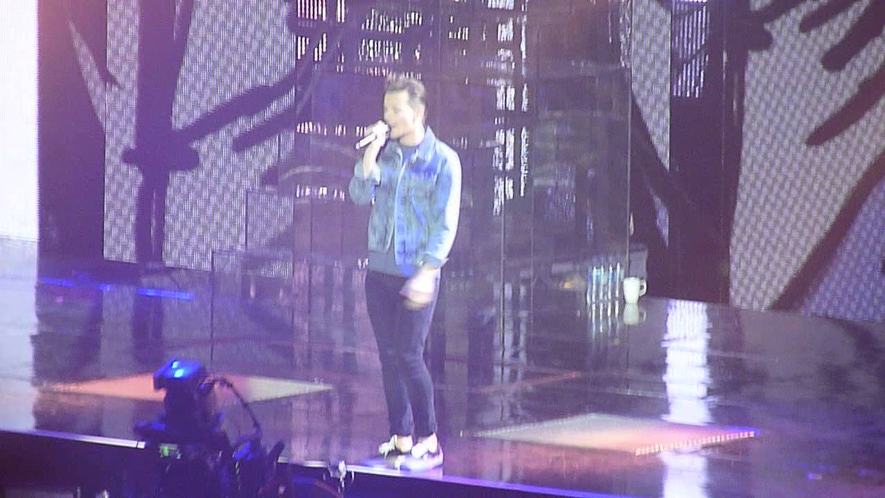 One Direction - Teenage Dirtbag LIVE - THE O2, LONDON, 5/4/2013