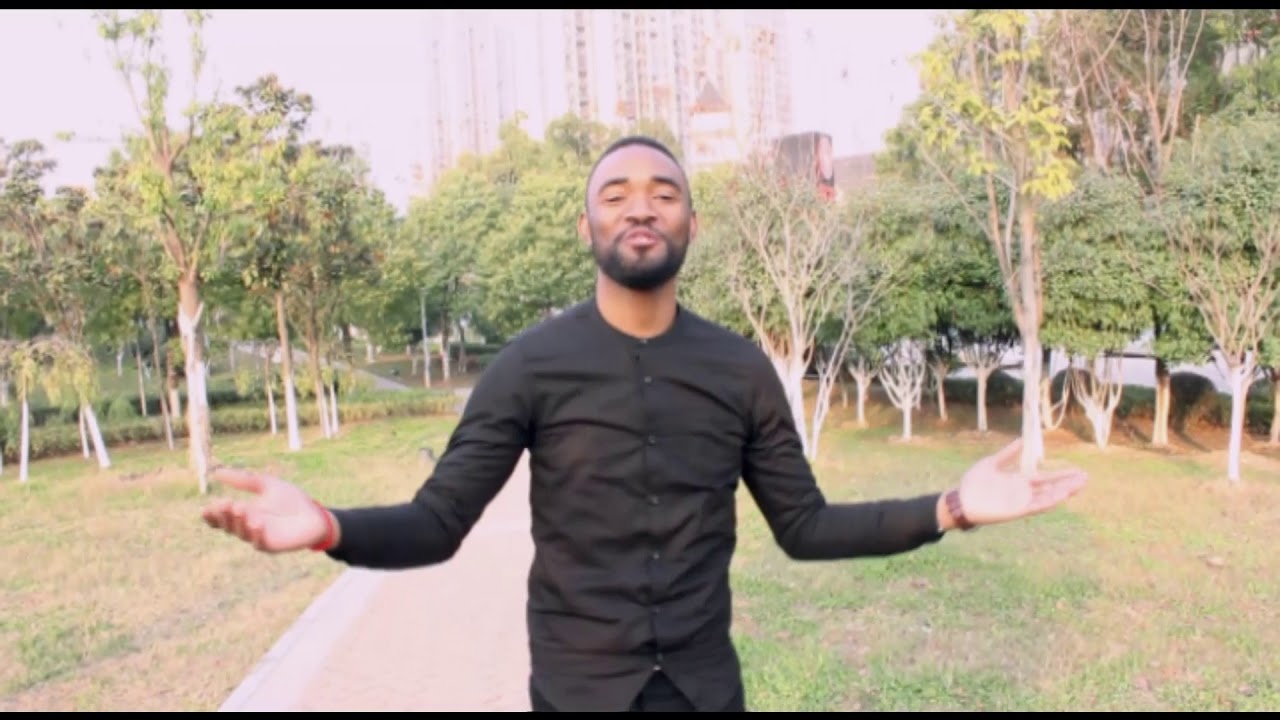 CORO LA VOZ DE LOS ANGELES DE AKOAKAM BETANIA (LAZARO) MIGUEL EYI NGUEMA
