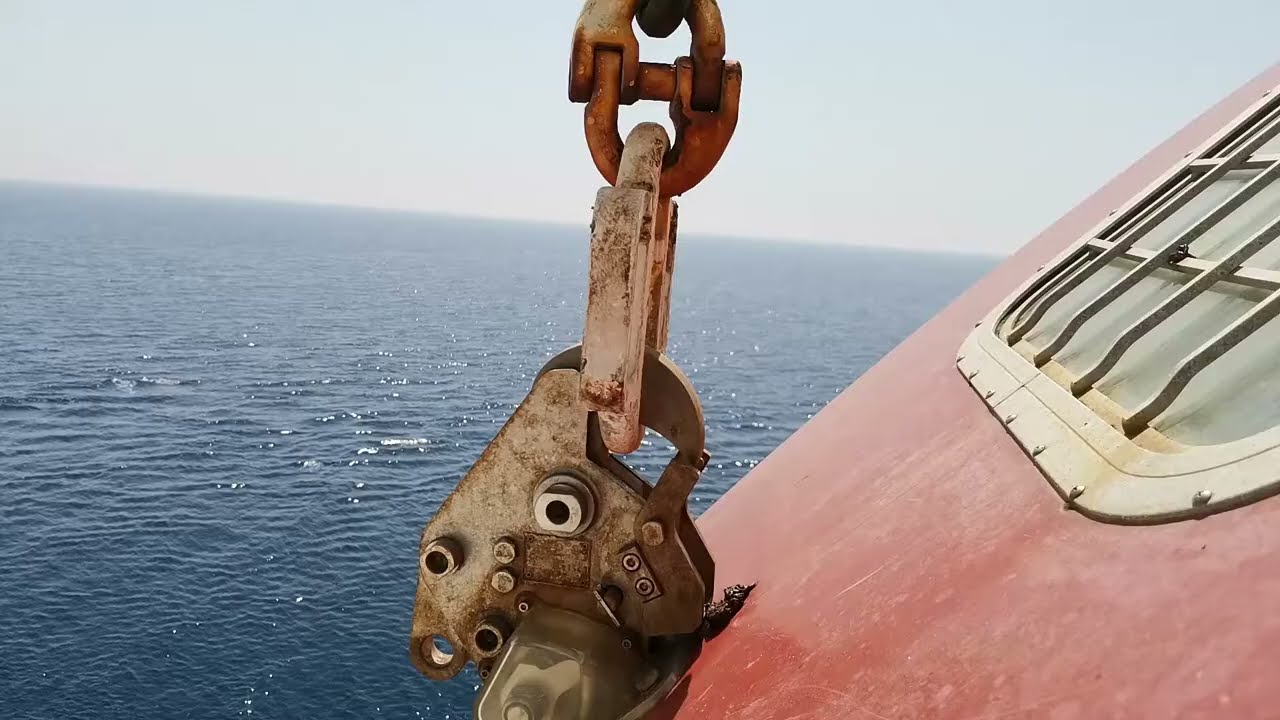 LSA-FFA : Free Fall Lifeboat Inspection (Bulk Carriers)