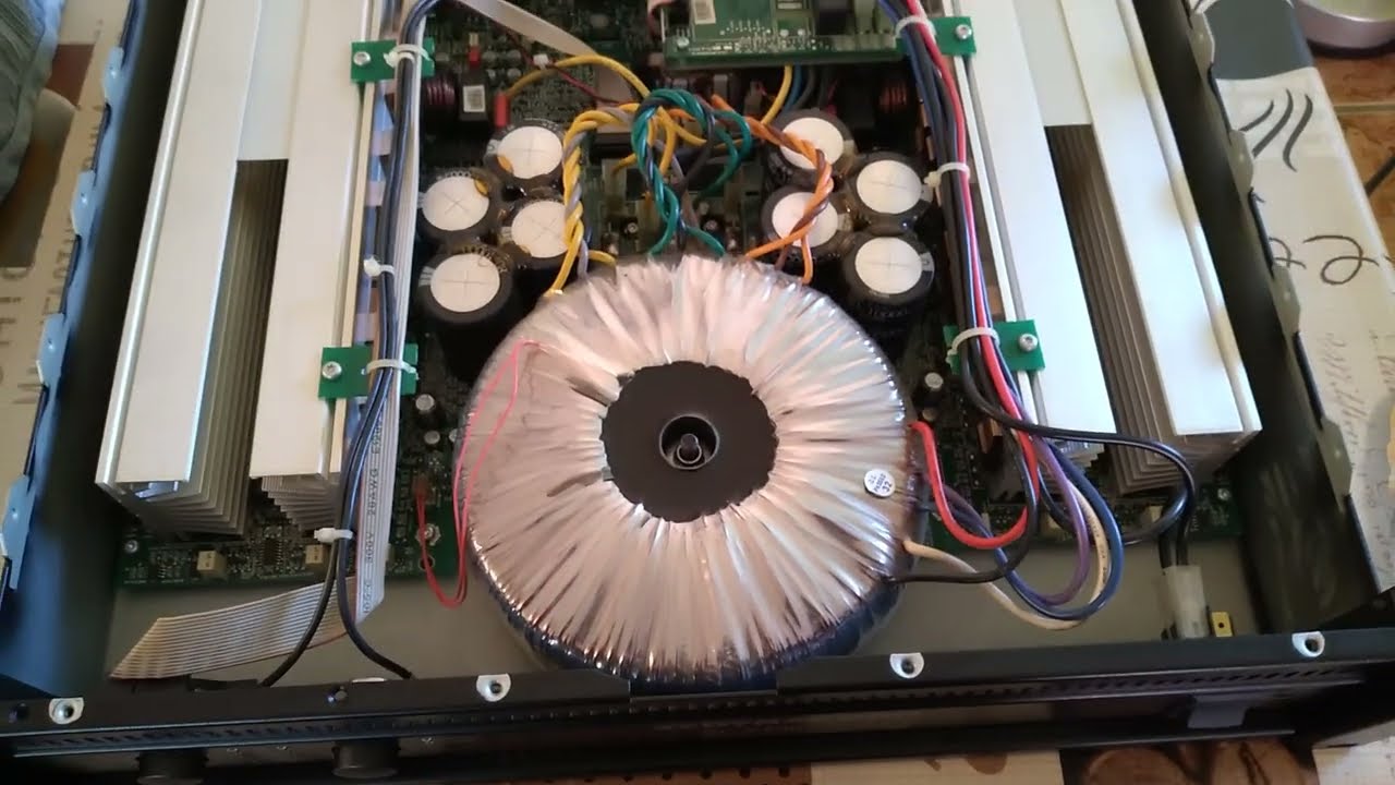 Dynacord SL 2400 Amplifier - inside look