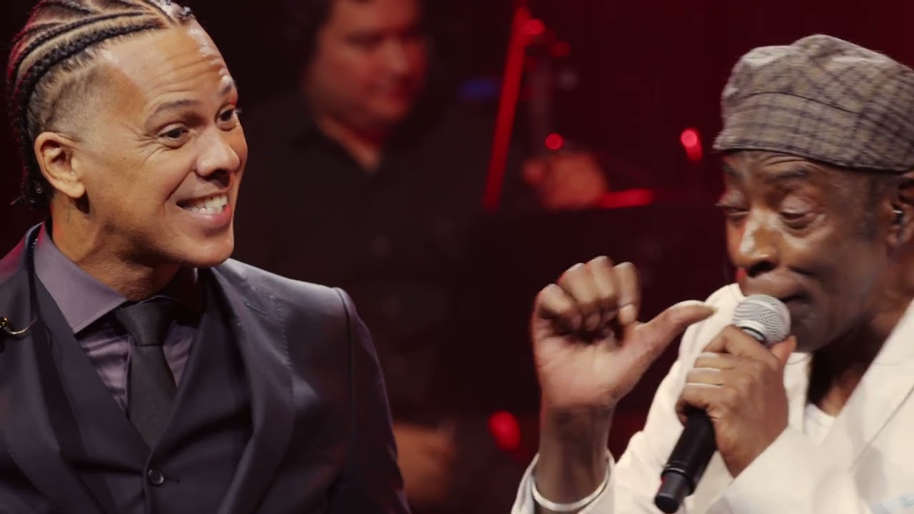 Leandro Sapucahy e Serginho Meriti - Da Música | DVD Neguinho Poeta (Vídeo Oficial)