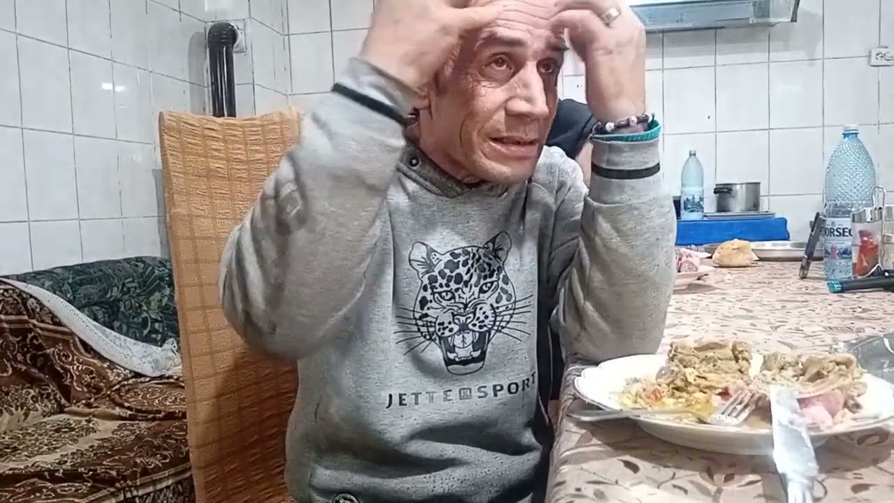 Ion îngândurat ce secrete are ???