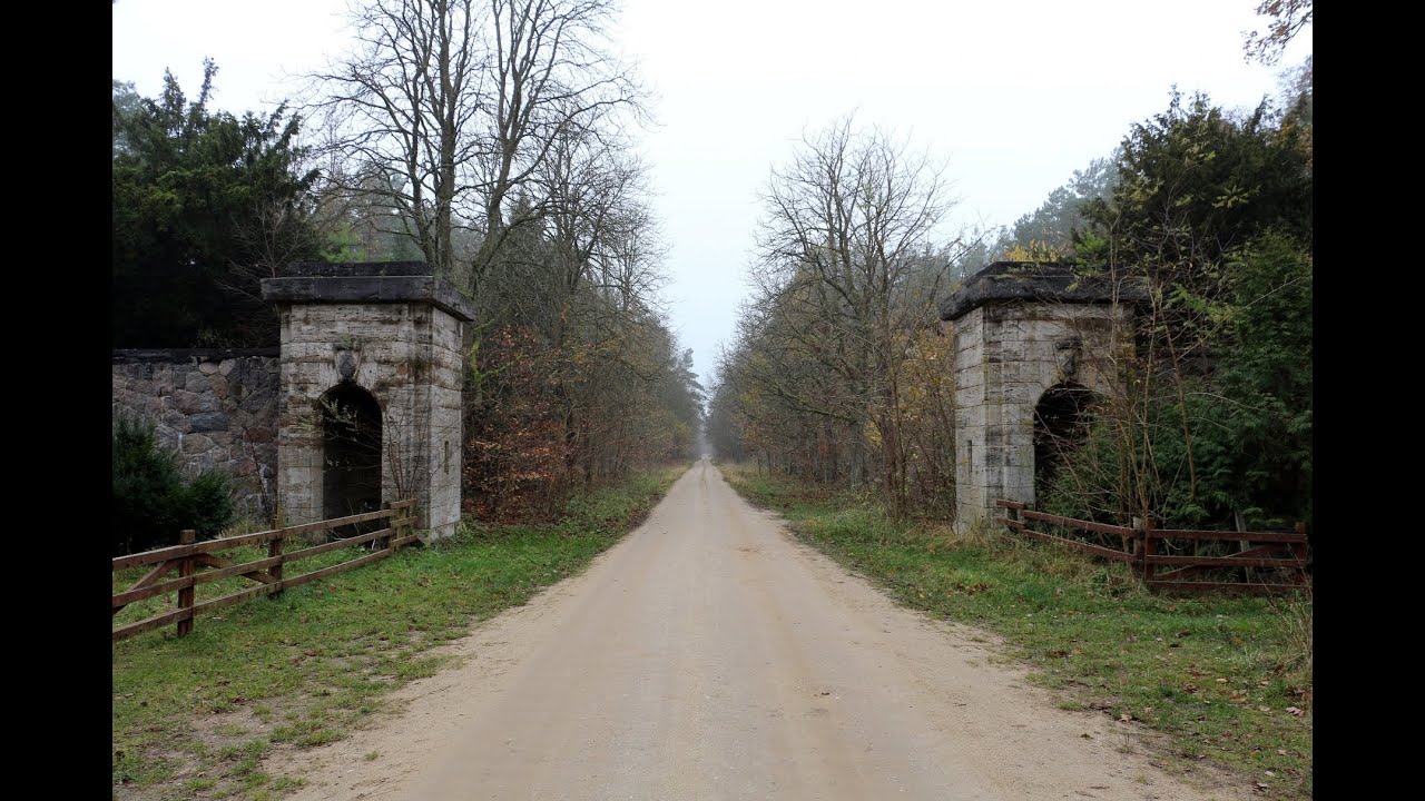 Carinhall im Herbst
