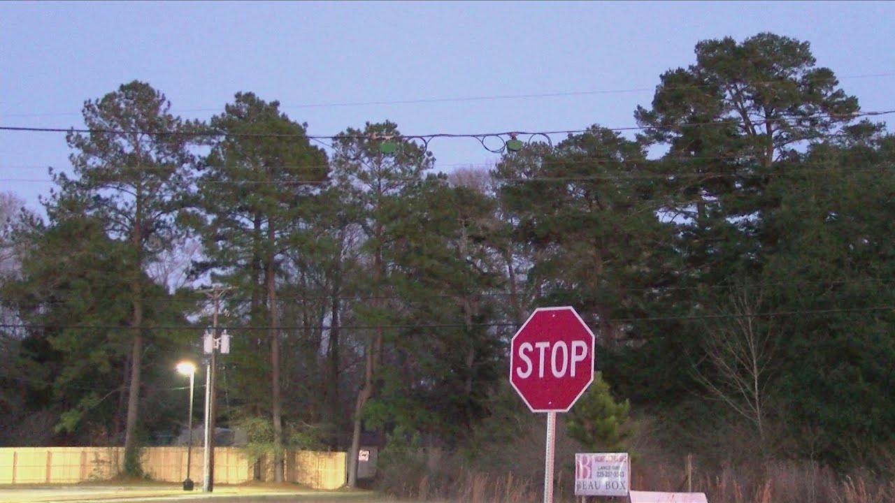 Central residents fed up with removal of traffic light