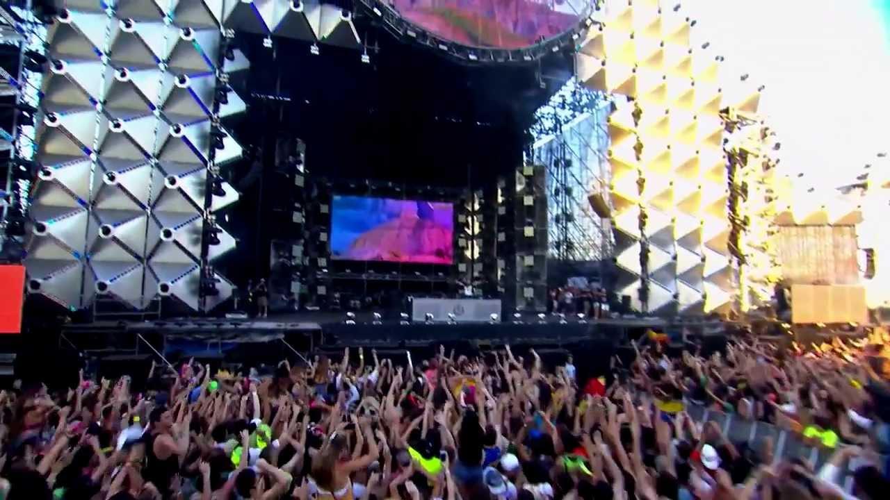 Porter Robinson on the new NI Traktor Kontrol S4 MK2